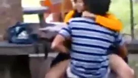 З стрічкою безкоштов ...