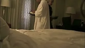 Група красивих дивит ...